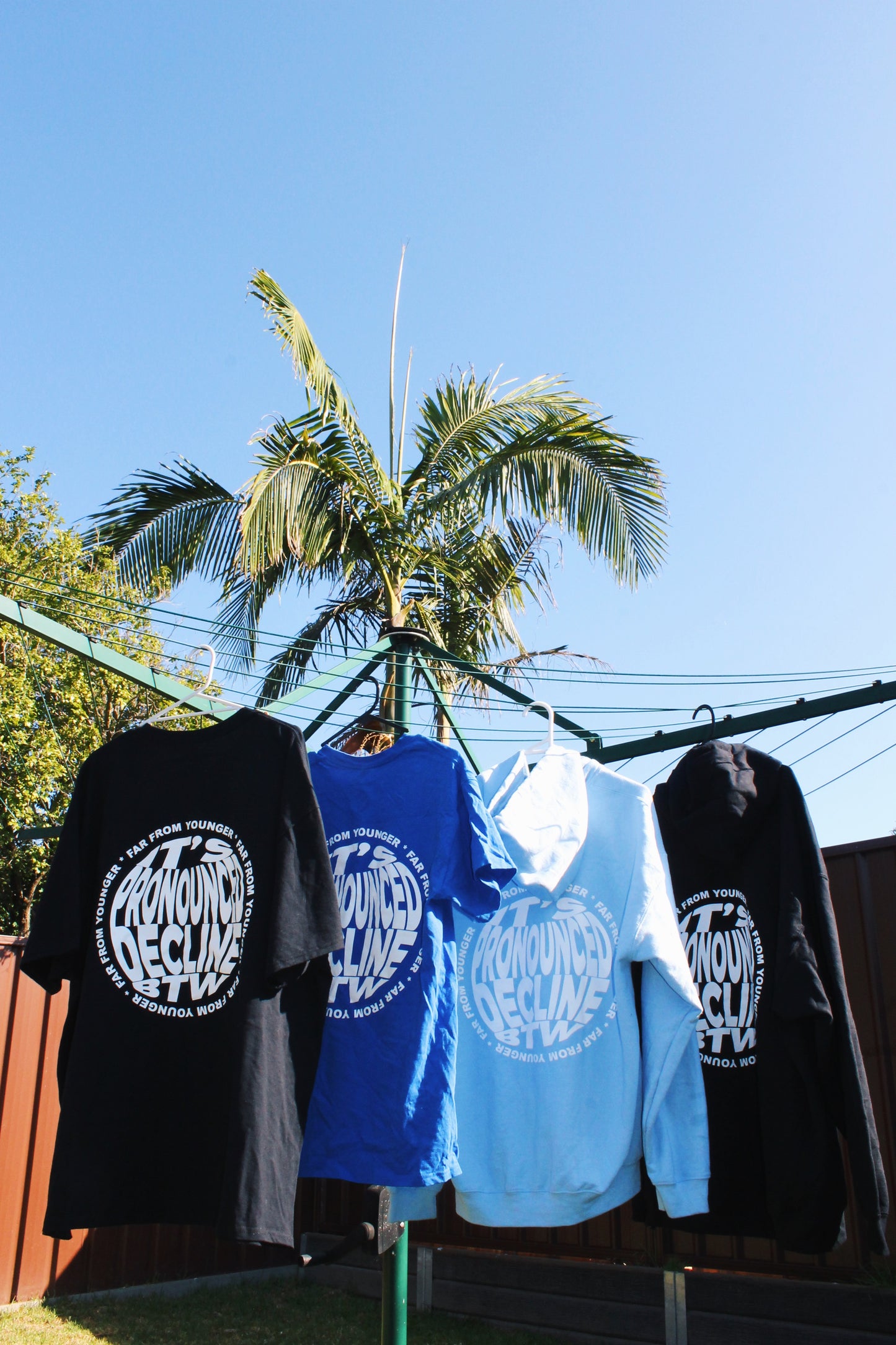 DEKLEYN HOODIE - SKY BLUE